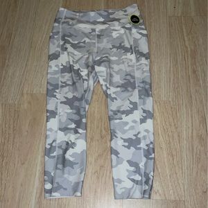 capri pants leggings camo